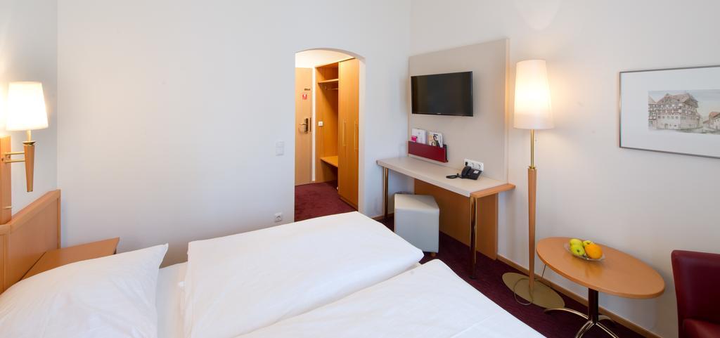 Altmann'S Stube Hotel Ерланген Стая снимка